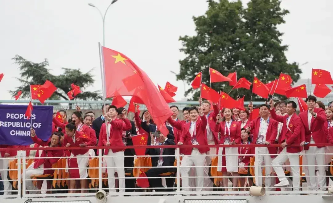 夏季奥运会会期多少天（中国红，亮相！第三十三届夏季奥运会在巴黎开幕）-第8张图片-拓城游