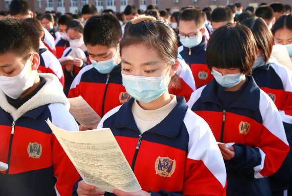 "精准教学通在衡水桃城中学的收费问题引发家长不满，教育局要求停止合作并退还费用"-第3张图片-拓城游