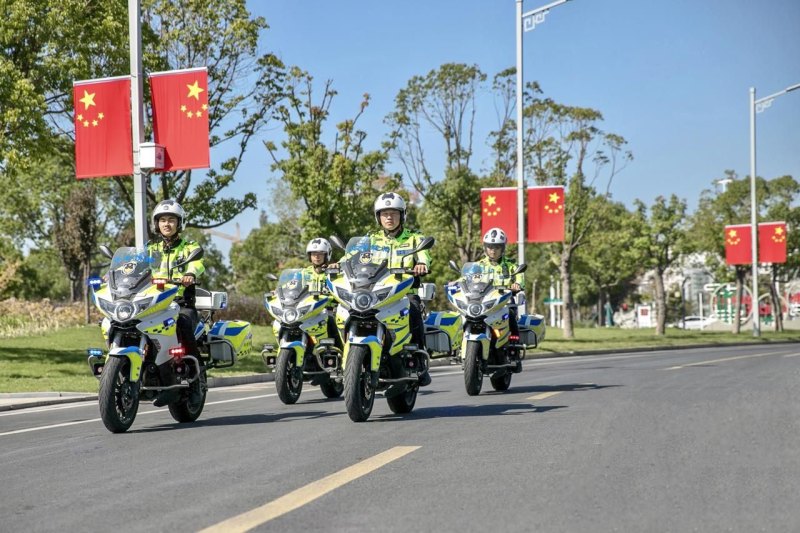 平安在线客服贷款可靠吗(兴化市城区英武中路警务站快速反应、主动服务的“城市快警”新型勤务模式)-第3张图片-拓城游